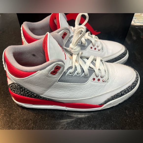 Sz 11.5 Air Jordan 3 Retro GS \'Fire Red\' 2022 main image 8